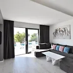 Alexandra - Villa